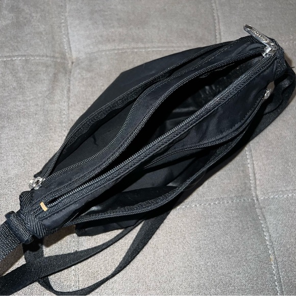 Vintage LeSportsac Classic Hobo Nylon Crossbody/shoulder Bag Purse Signature - Picture 9 of 14